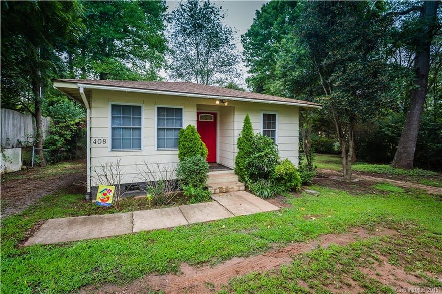 Charming ranch situated on a beautifully wooded .31 acre lot.  Nestled in between the Walter Elijah and Harris St. Parks in a highly sought after location convenient to the heart of Fort Mill and I-77. Home has been well maintained  and has great features such as updated bath and a perfect study/ flex space off great room. New HVAC, entry doors, insulation in attic and brand new dishwasher. USDA eligible. Don't wait, this one won't last!