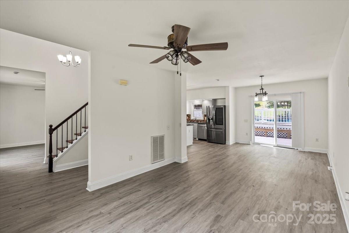 946 Laurelwood Drive