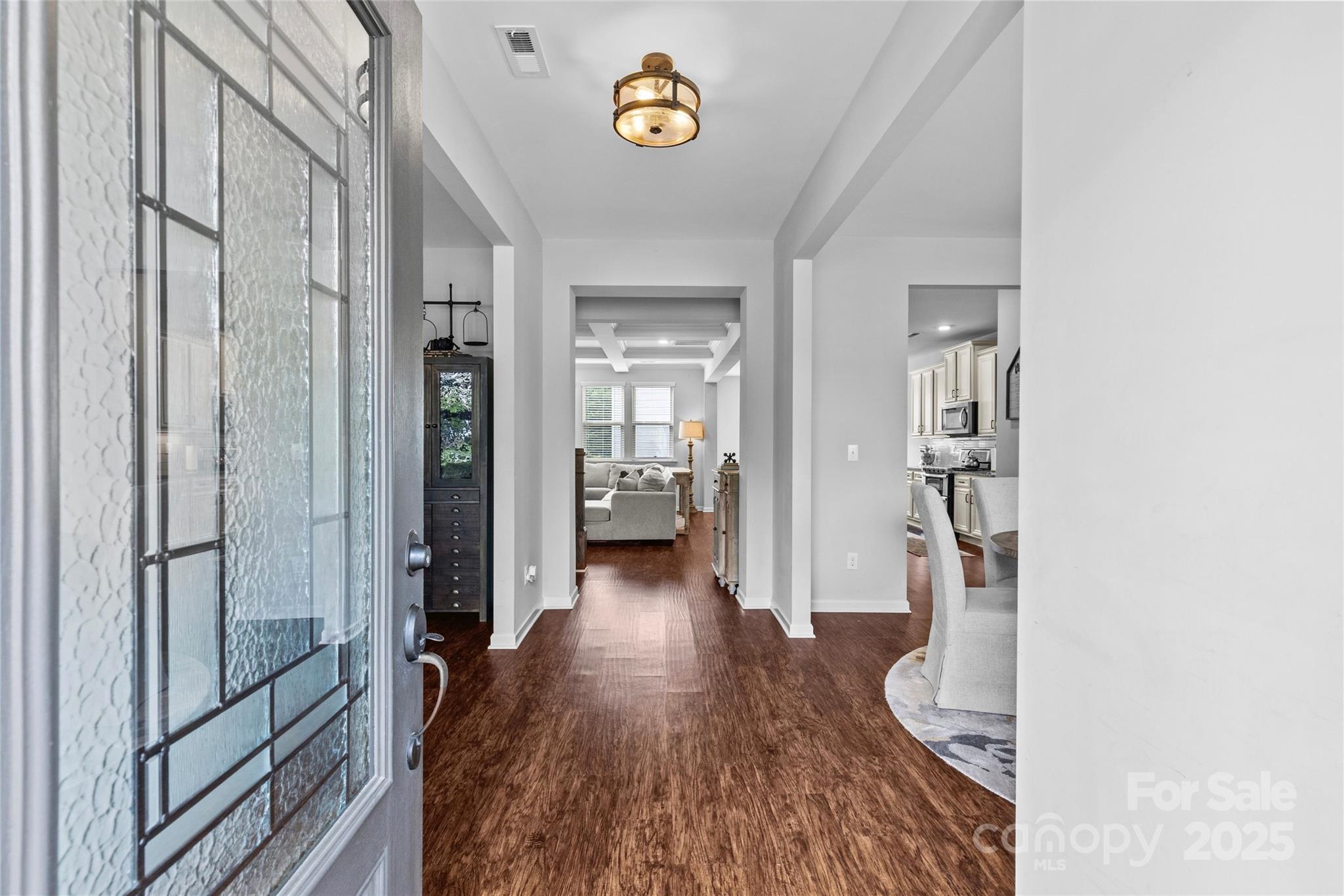 832 Oak Manor Drive SE