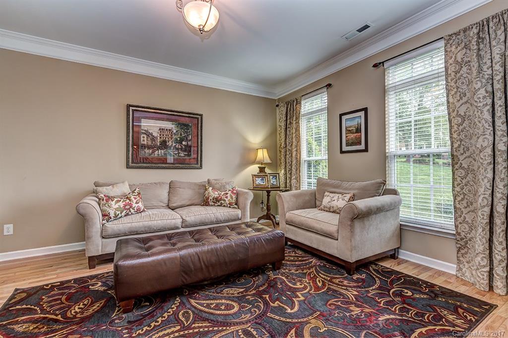 Lynnwood Farms - Residential