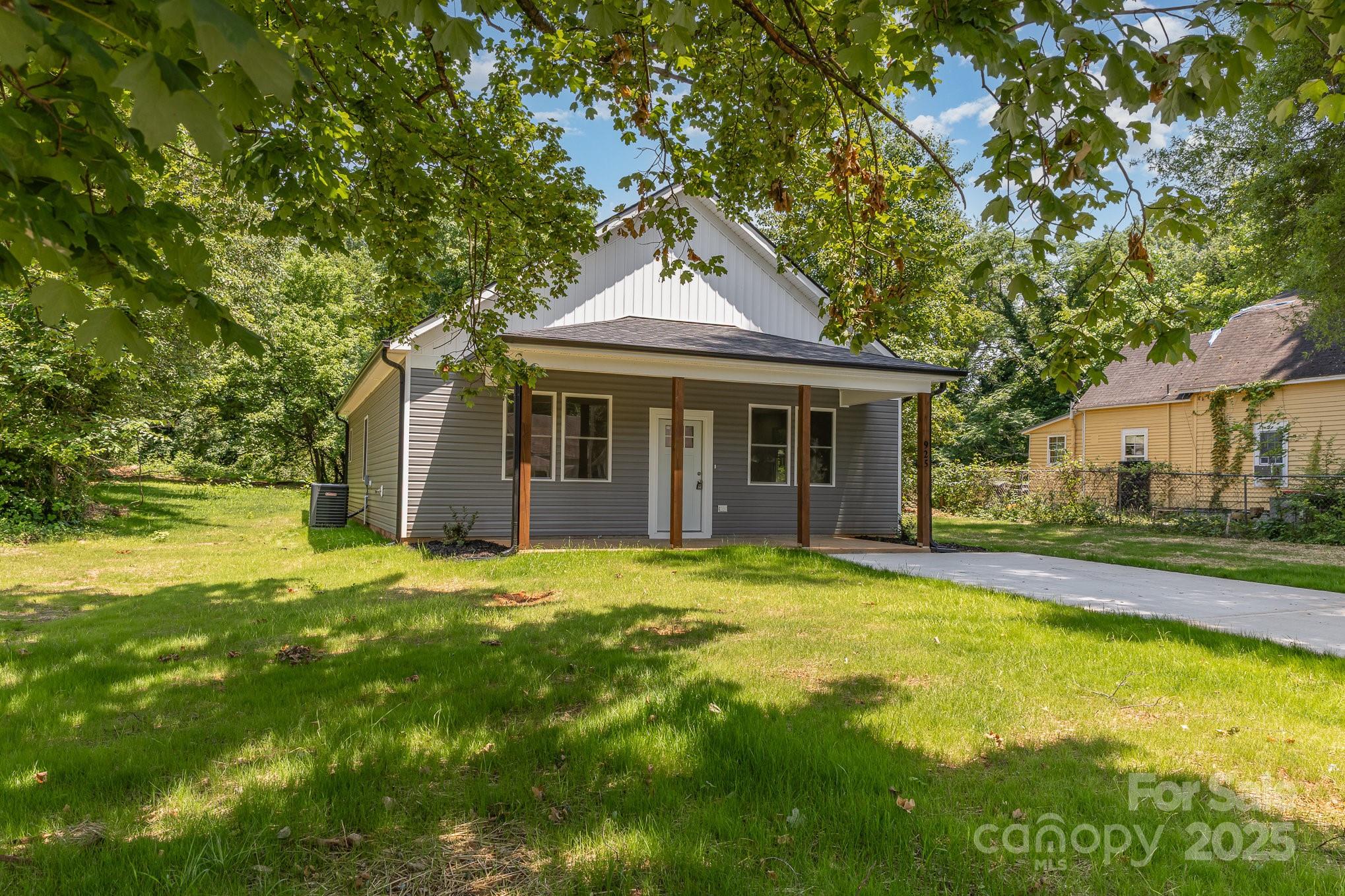 925 4th Street