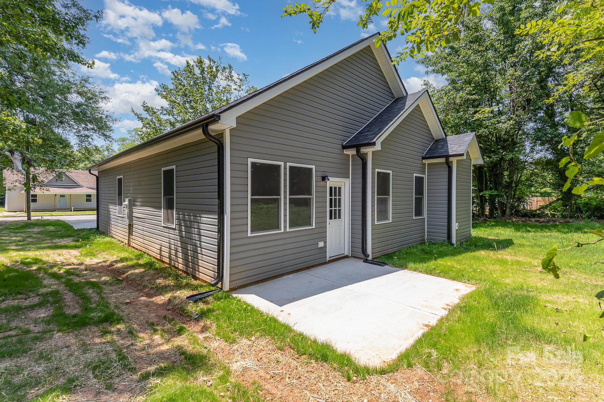 925 4th Street