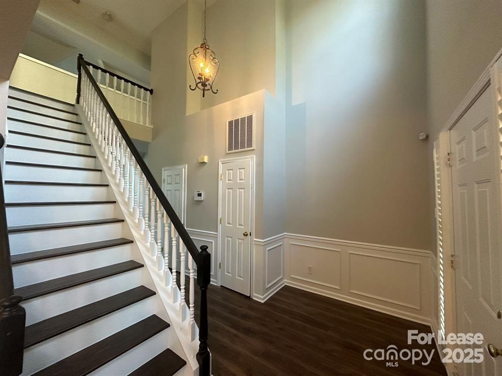 8712 Fieldcroft Drive