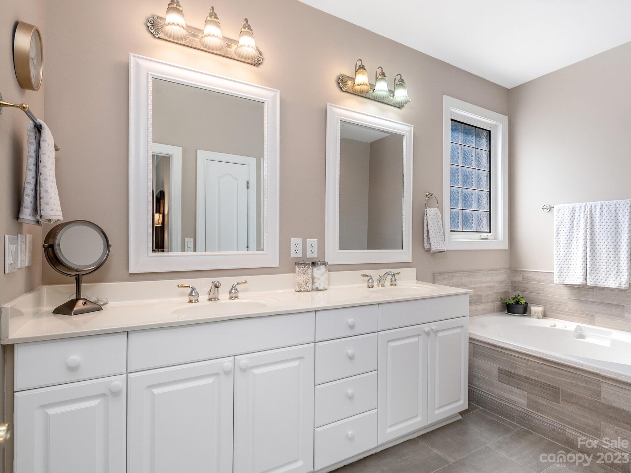 Holly Hill Farms - Residential