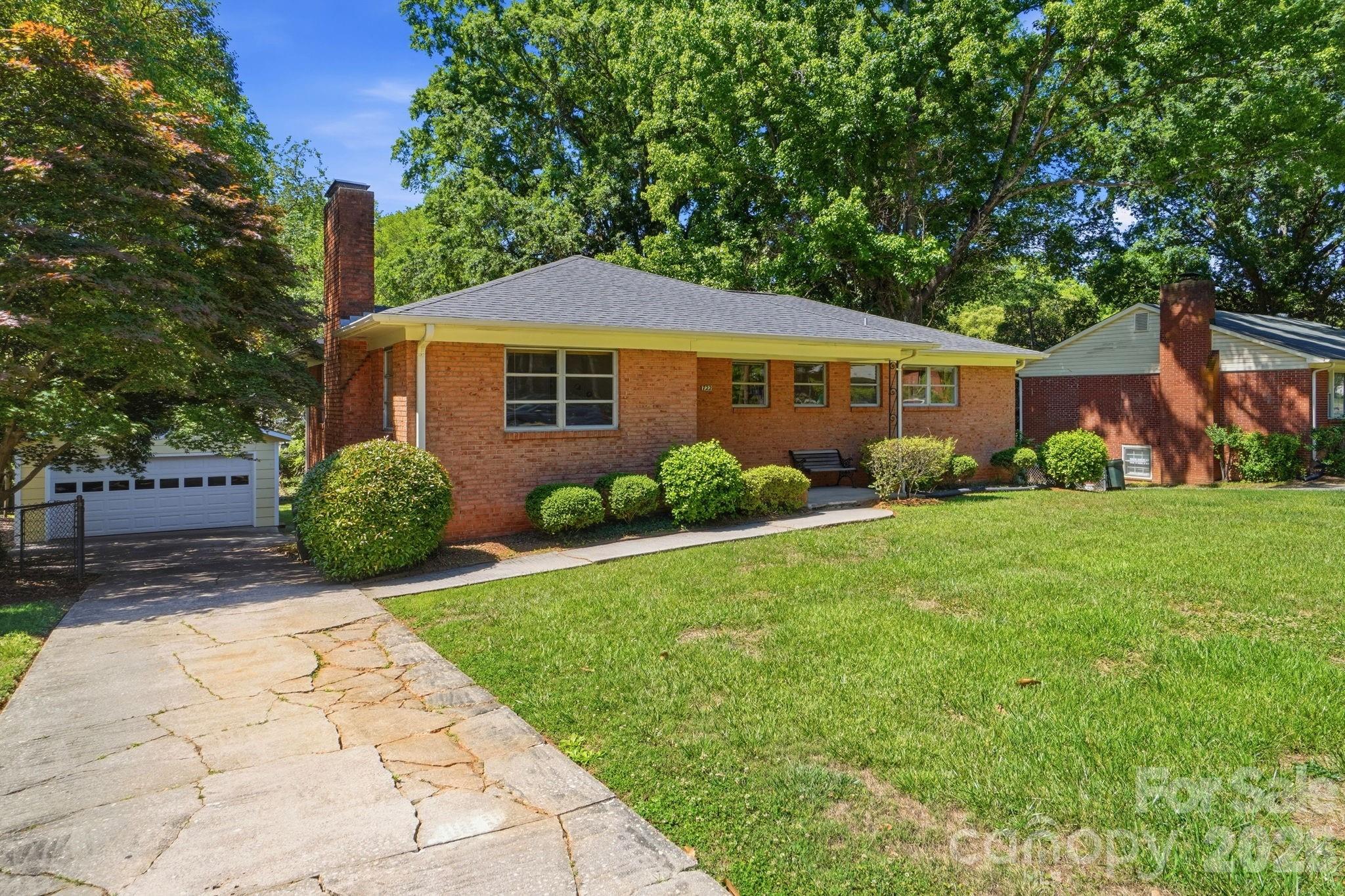 722 Seneca Place