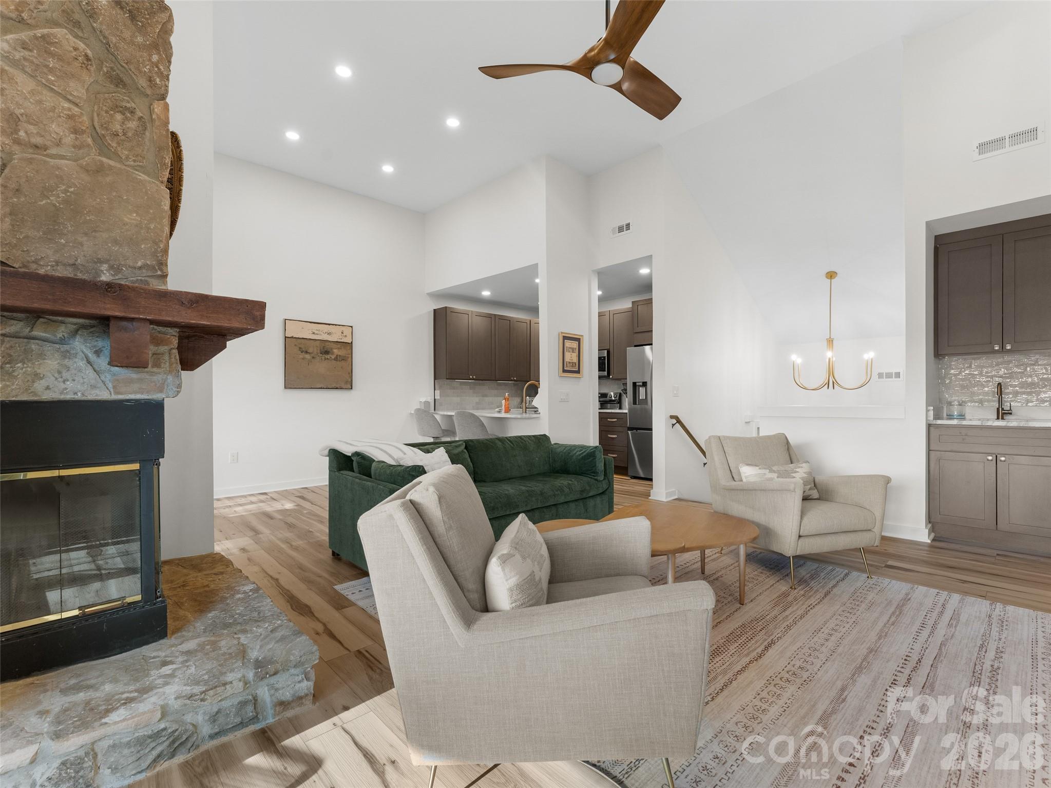 144 Racquet Club Villas Drive