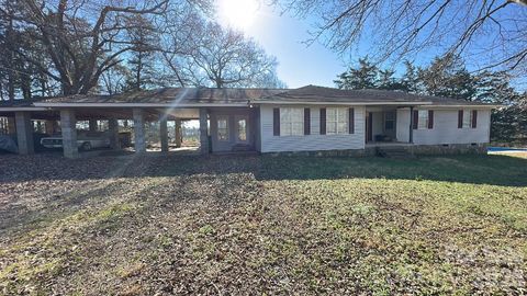 Photo of 168 Jet Drive, Oakboro, NC 28129 (MLS # 4337519)