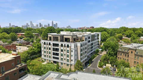 Photo of 130 Cherokee Road #406, Charlotte, NC 28207 (MLS # 4423452)