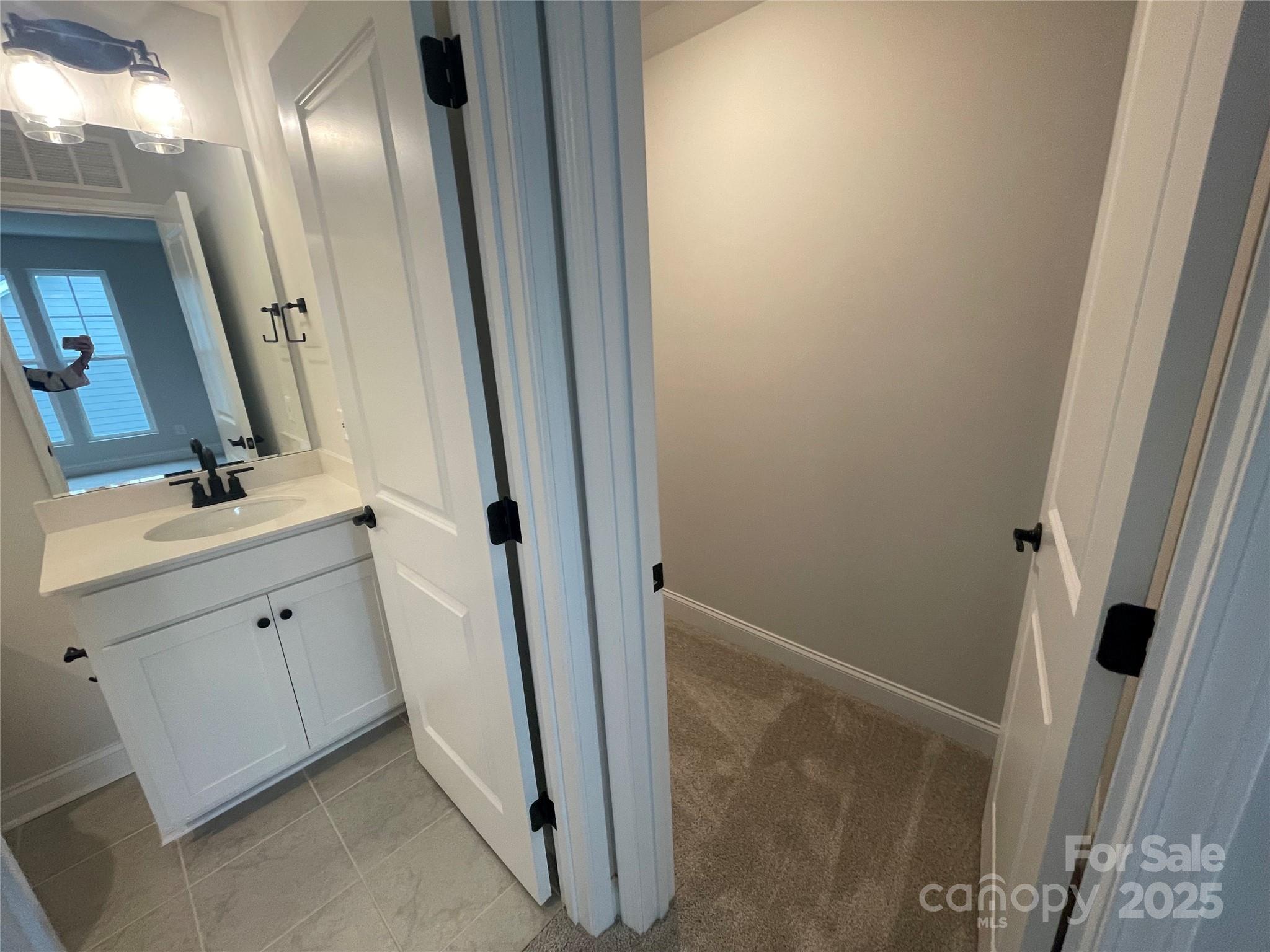 4045 Grommet Court