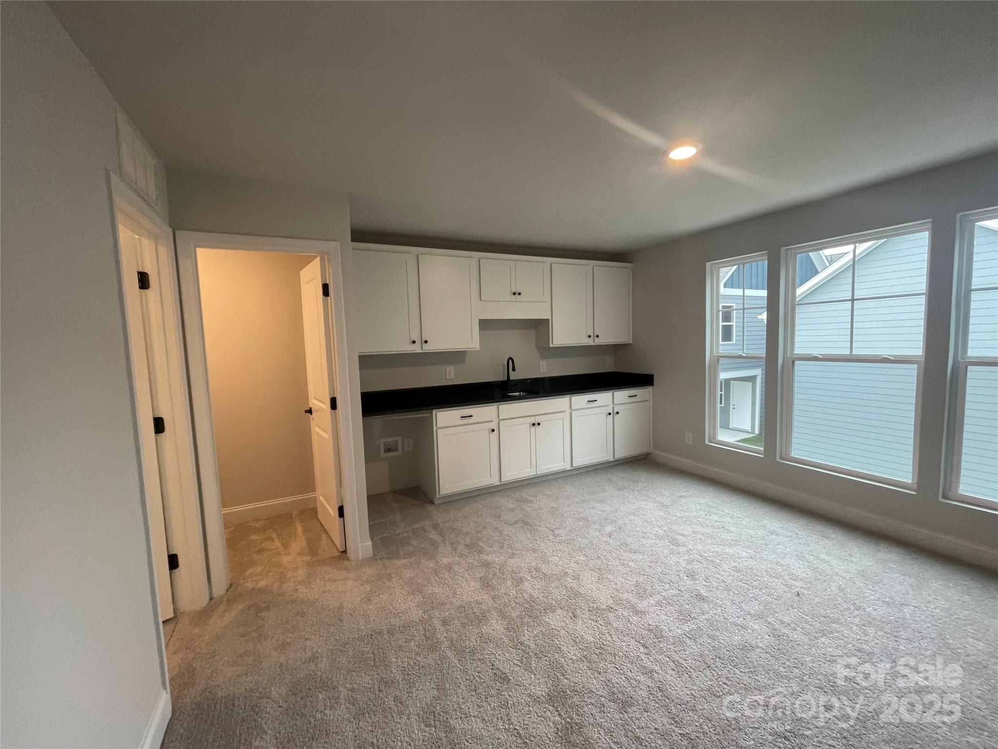4045 Grommet Court