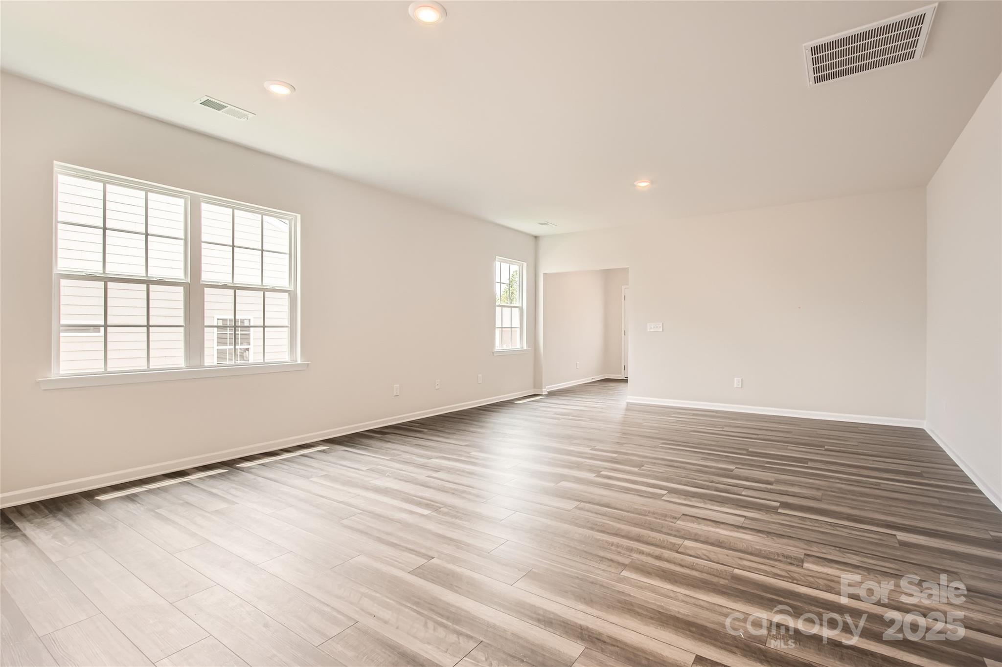 Roselyn - Residential