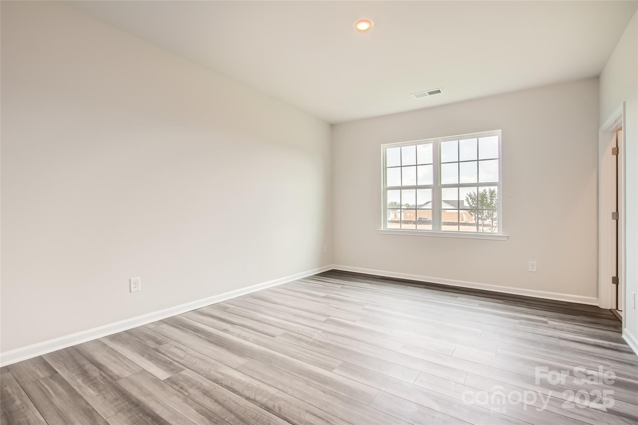 Roselyn - Residential