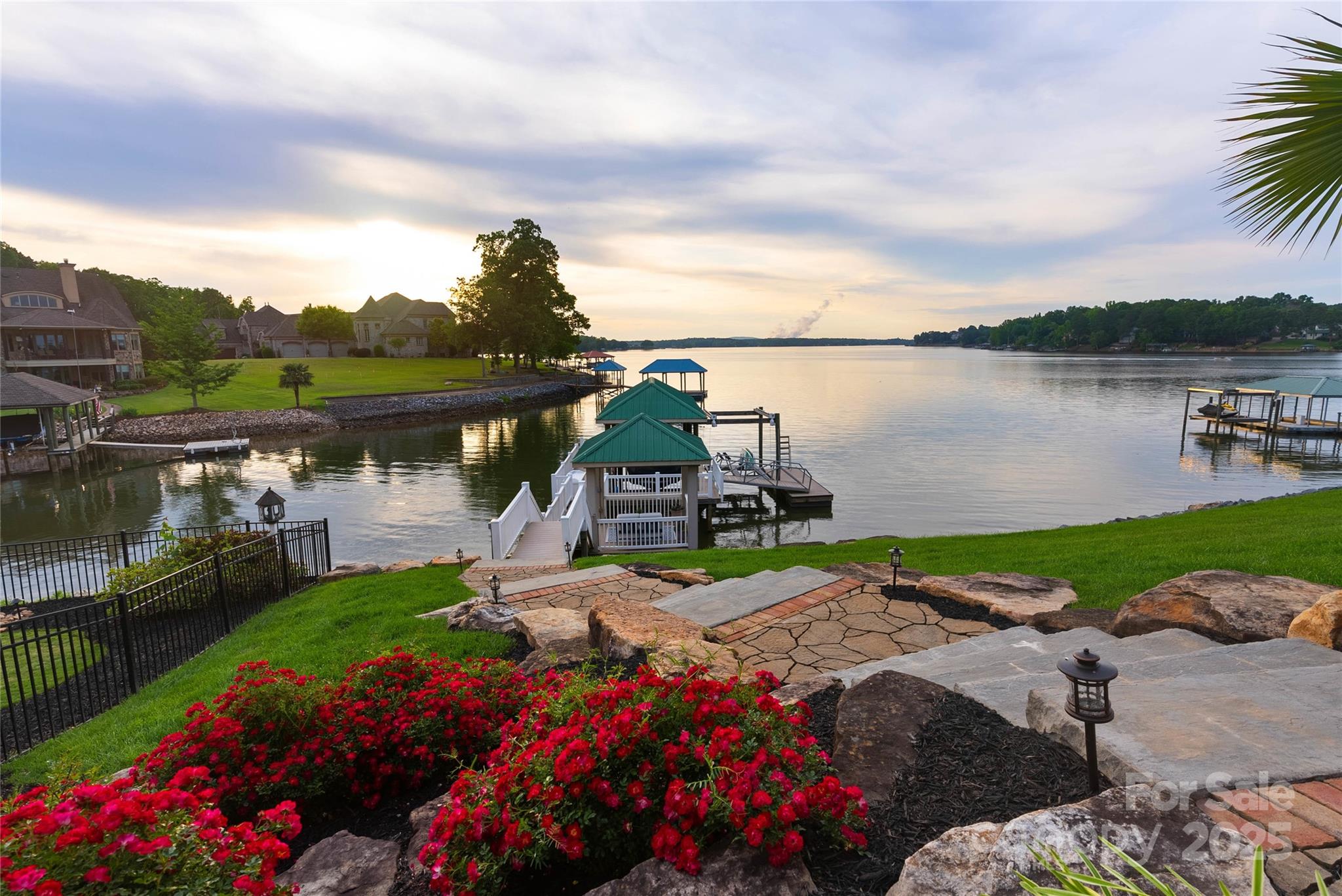 Joslin Pointe - Residential