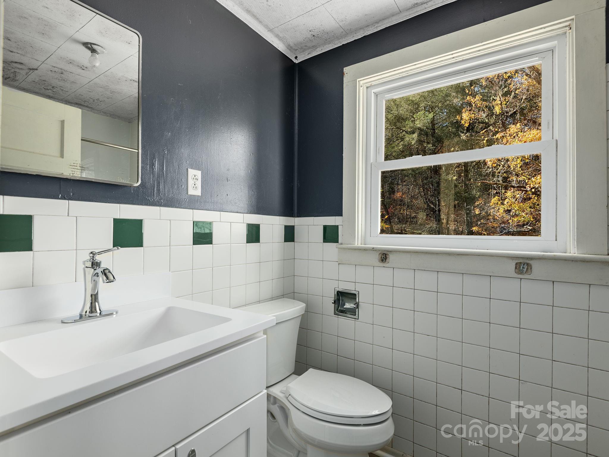 372 + 424 Ban the Blues Lane