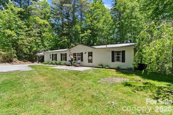 122 FALLSWOOD CT, HENDERSONVILLE, NC 28739 - Image a8faf7314ddc1f9d845b61a08f5e3f0b/596374675