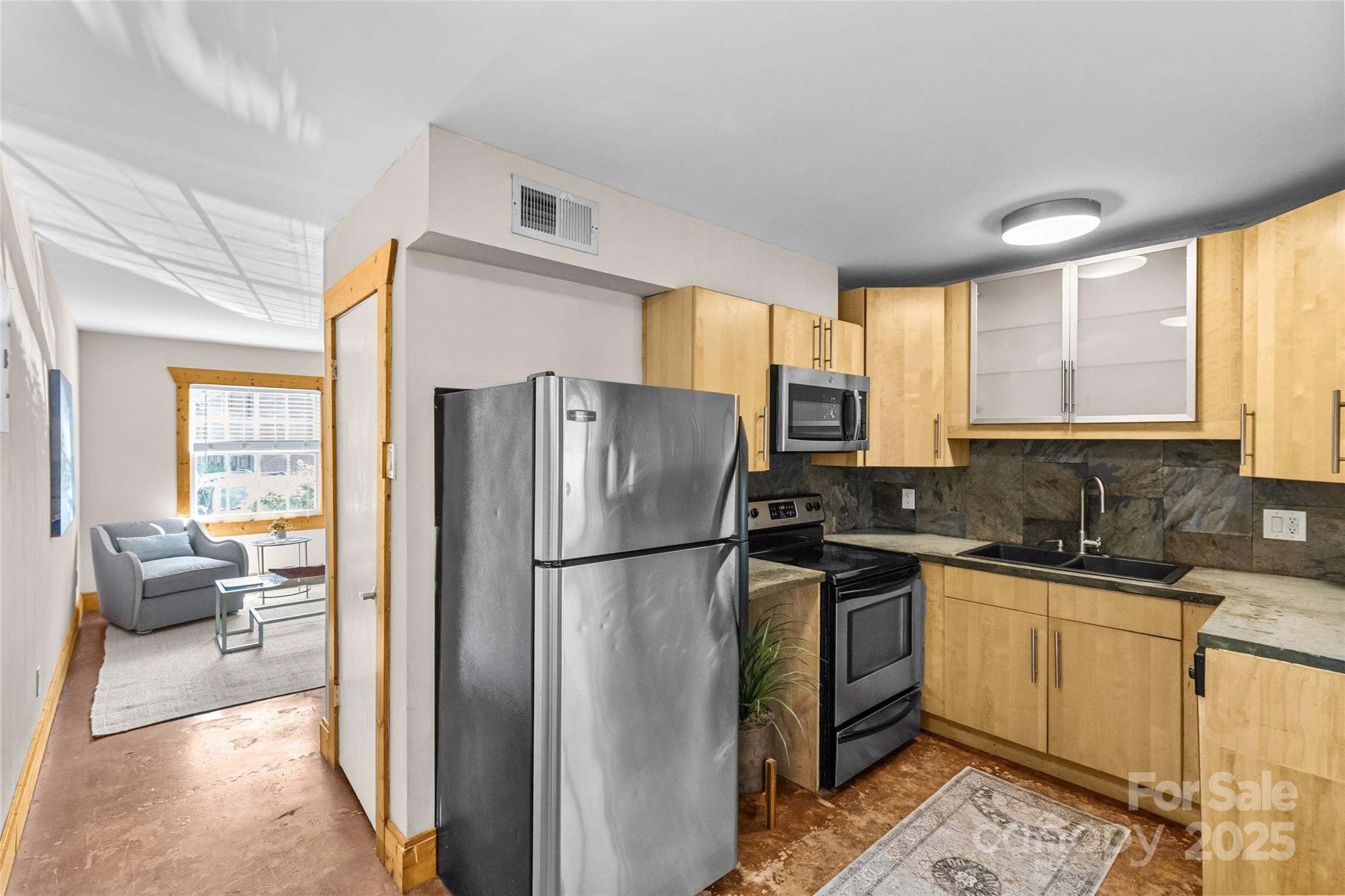 634 Chipley Avenue 1