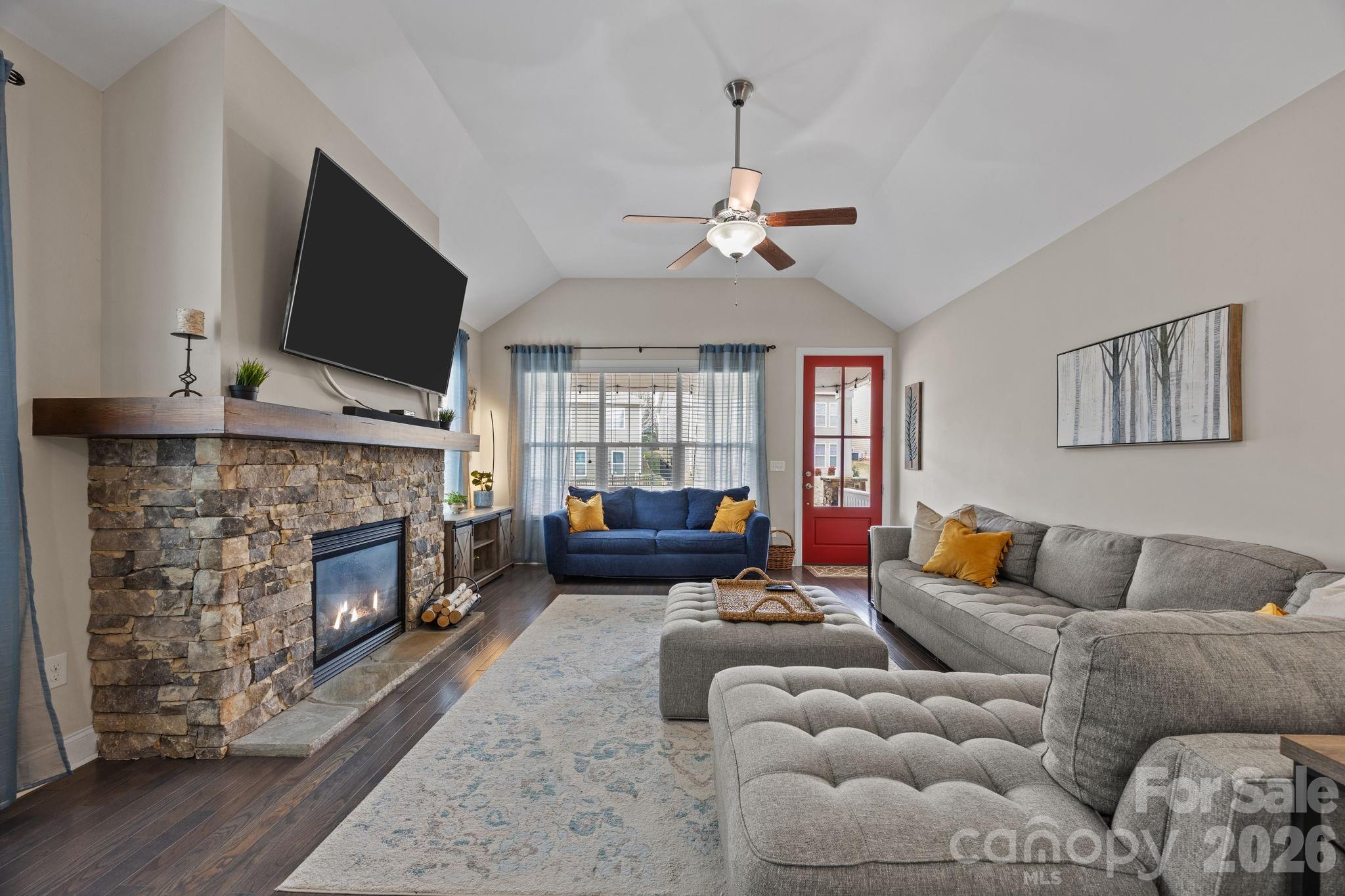 The Views at Rose Hill - Residential