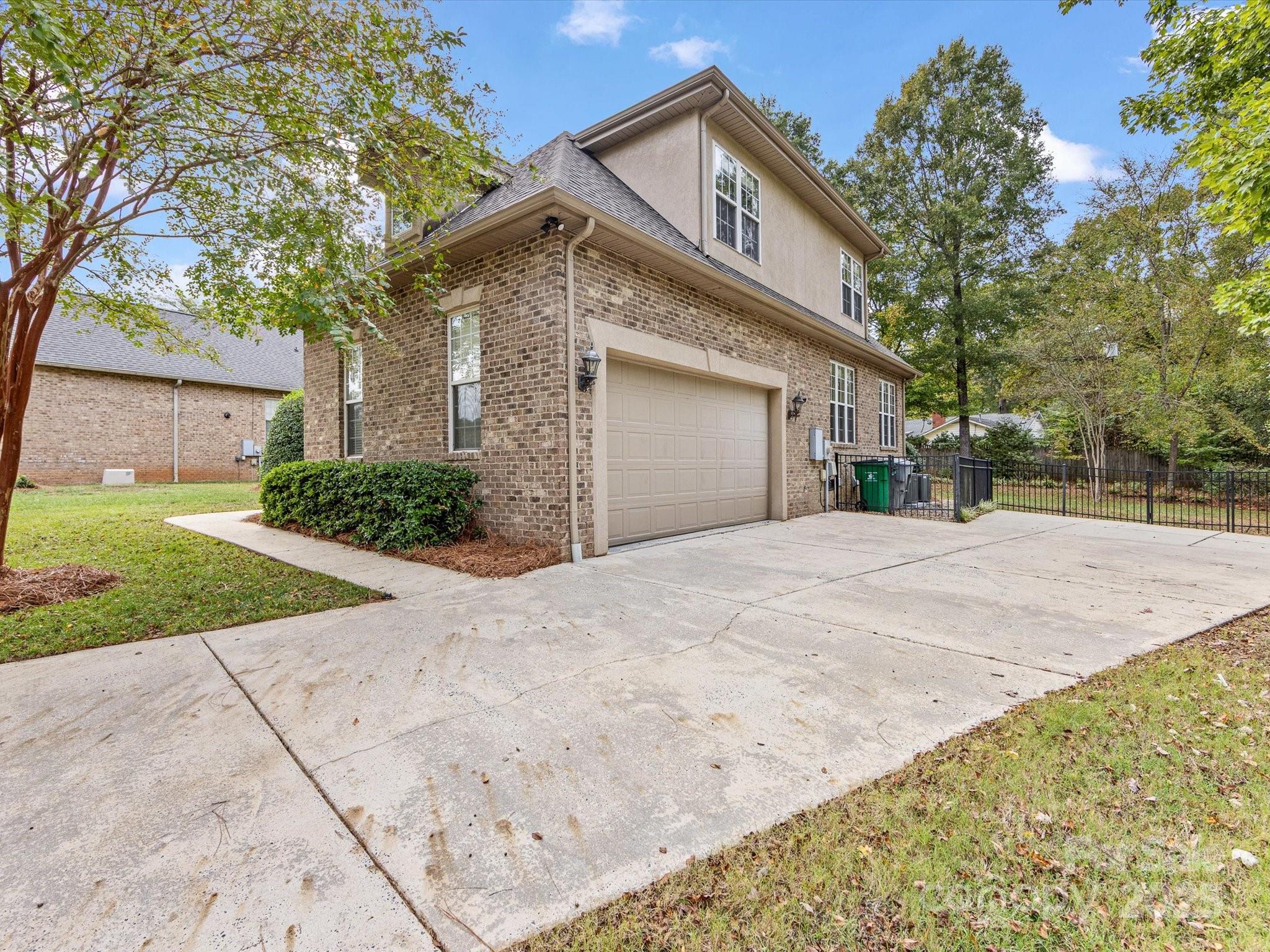 7006 Waggoners Glen Lane