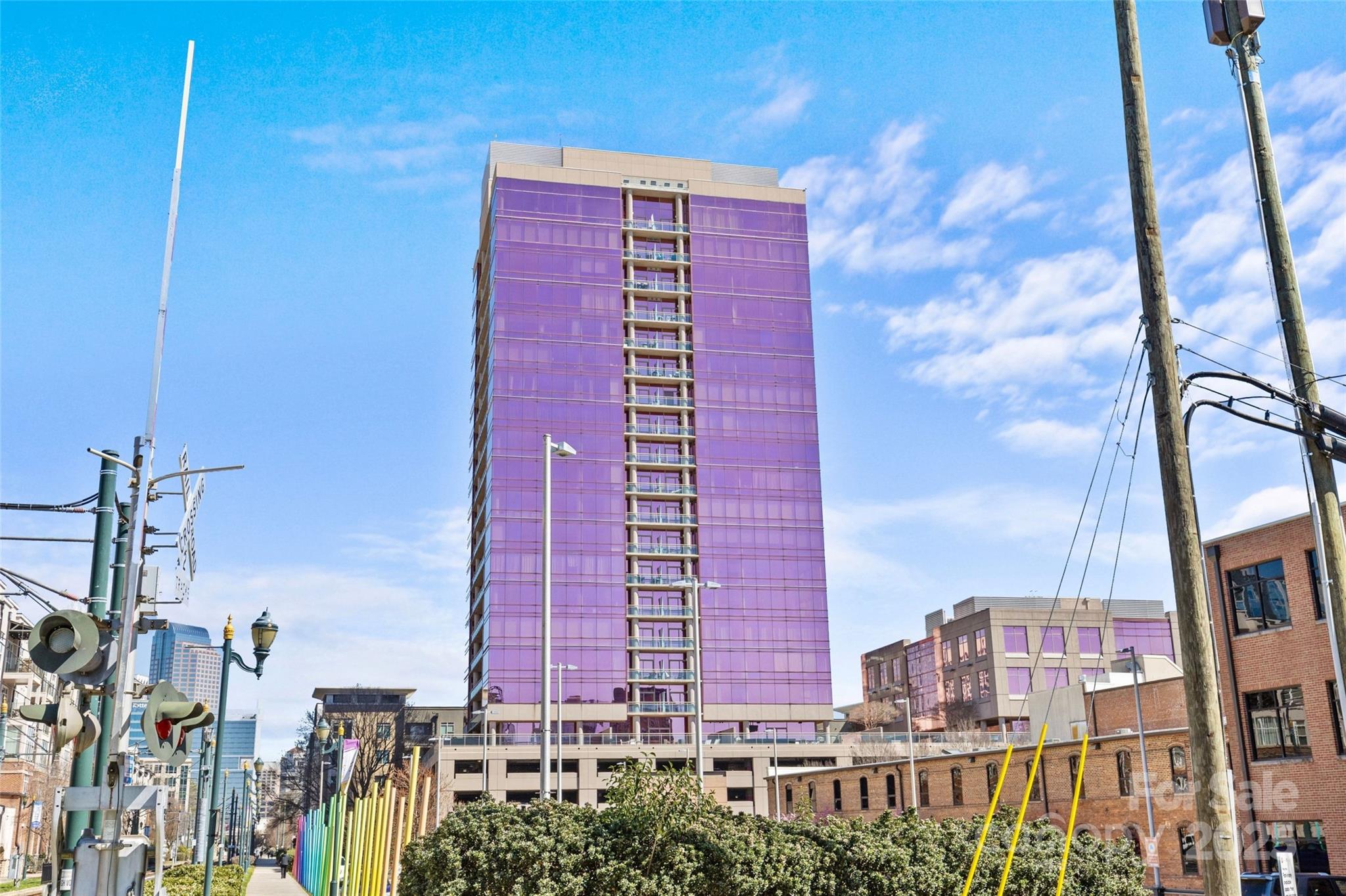 Charlotte, North Carolina 28203, United States, 2 Bedrooms Bedrooms, ,2 BathroomsBathrooms,Residential,Under Contract,81940