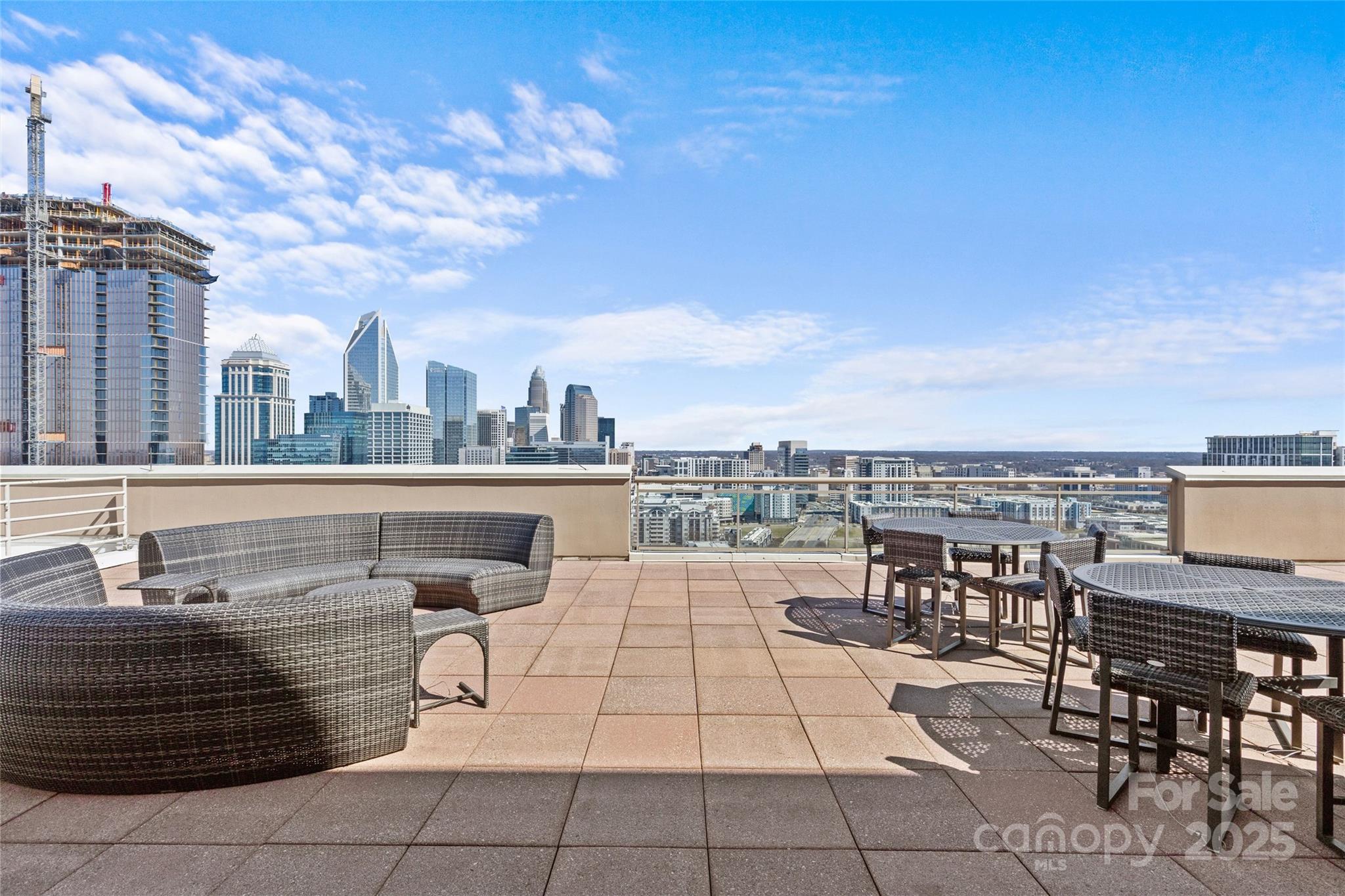 Charlotte, North Carolina 28203, United States, 2 Bedrooms Bedrooms, ,2 BathroomsBathrooms,Residential,Under Contract,81940