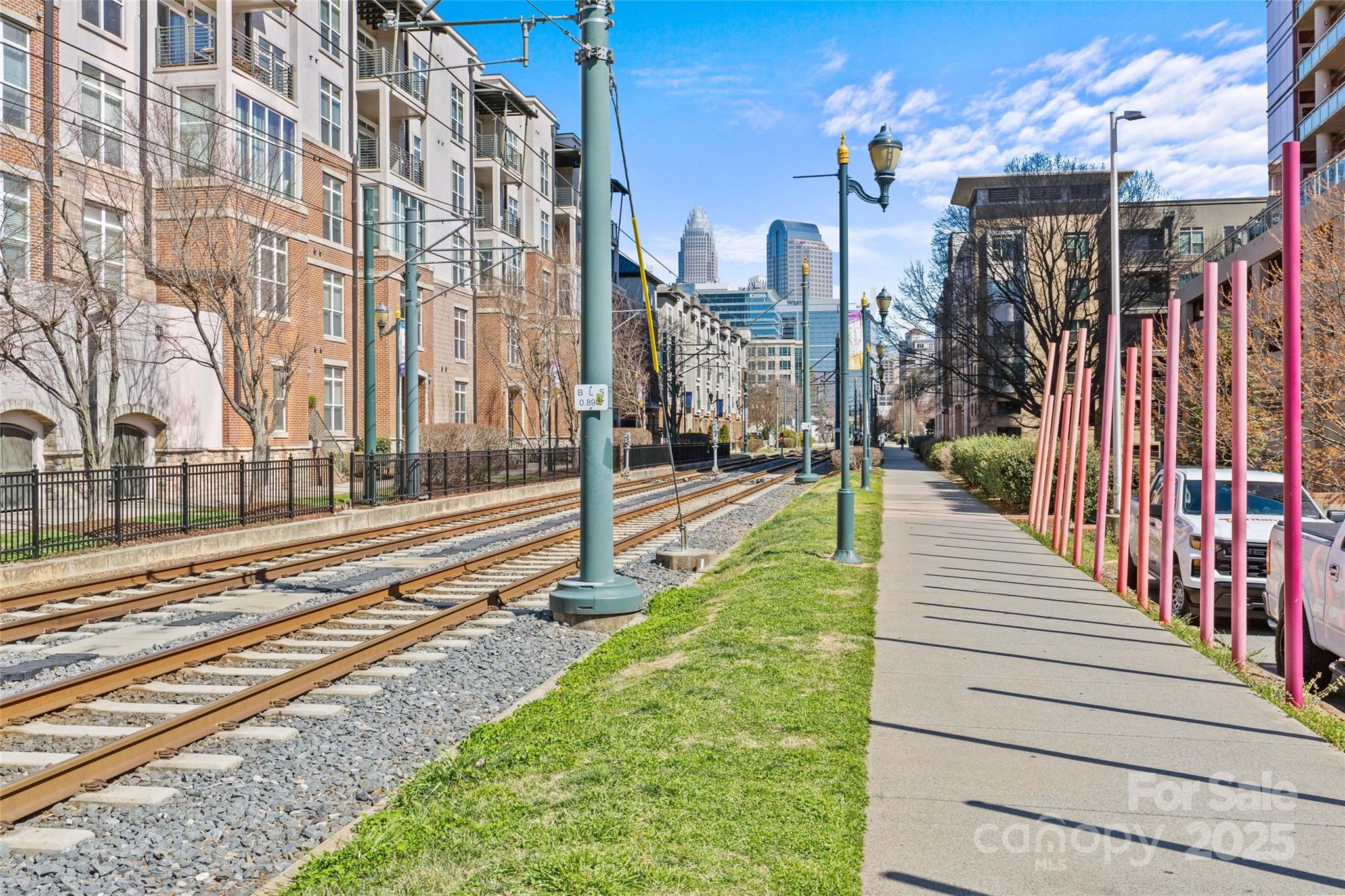 Charlotte, North Carolina 28203, United States, 2 Bedrooms Bedrooms, ,2 BathroomsBathrooms,Residential,Under Contract,81940