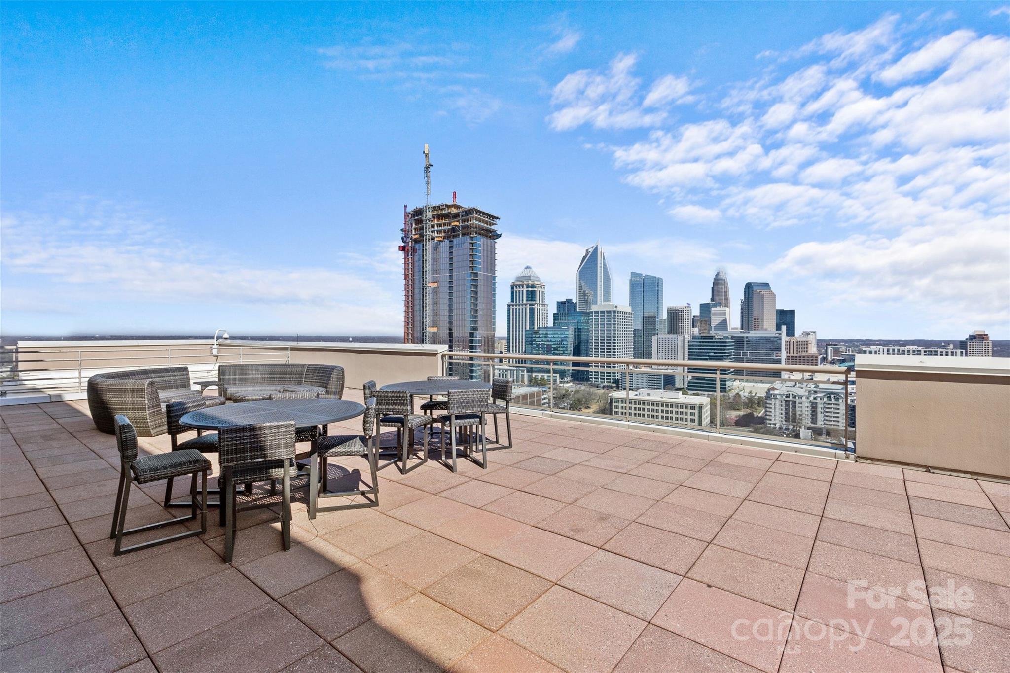 Charlotte, North Carolina 28203, United States, 2 Bedrooms Bedrooms, ,2 BathroomsBathrooms,Residential,Under Contract,81940