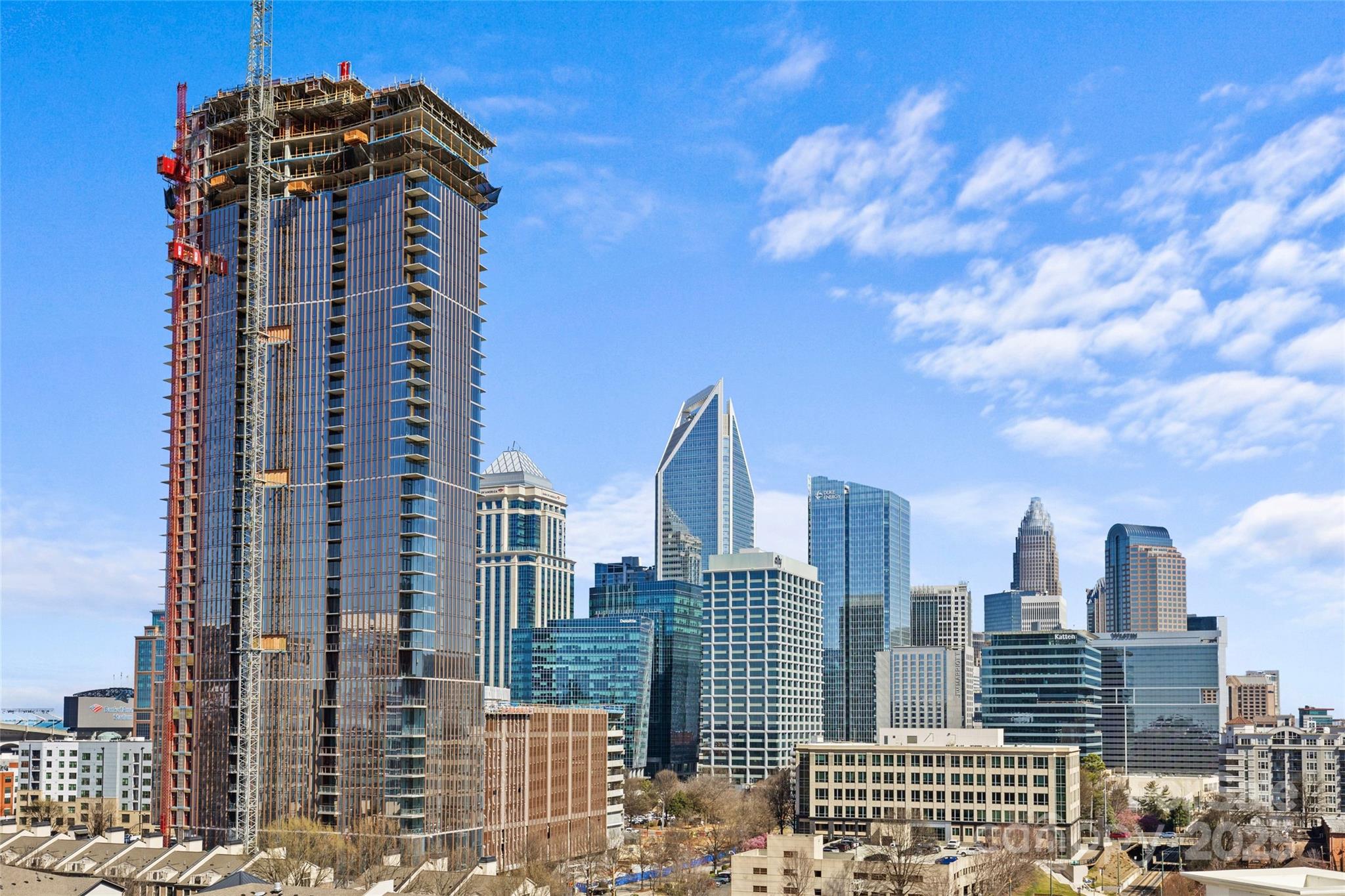 Charlotte, North Carolina 28203, United States, 2 Bedrooms Bedrooms, ,2 BathroomsBathrooms,Residential,Under Contract,81940