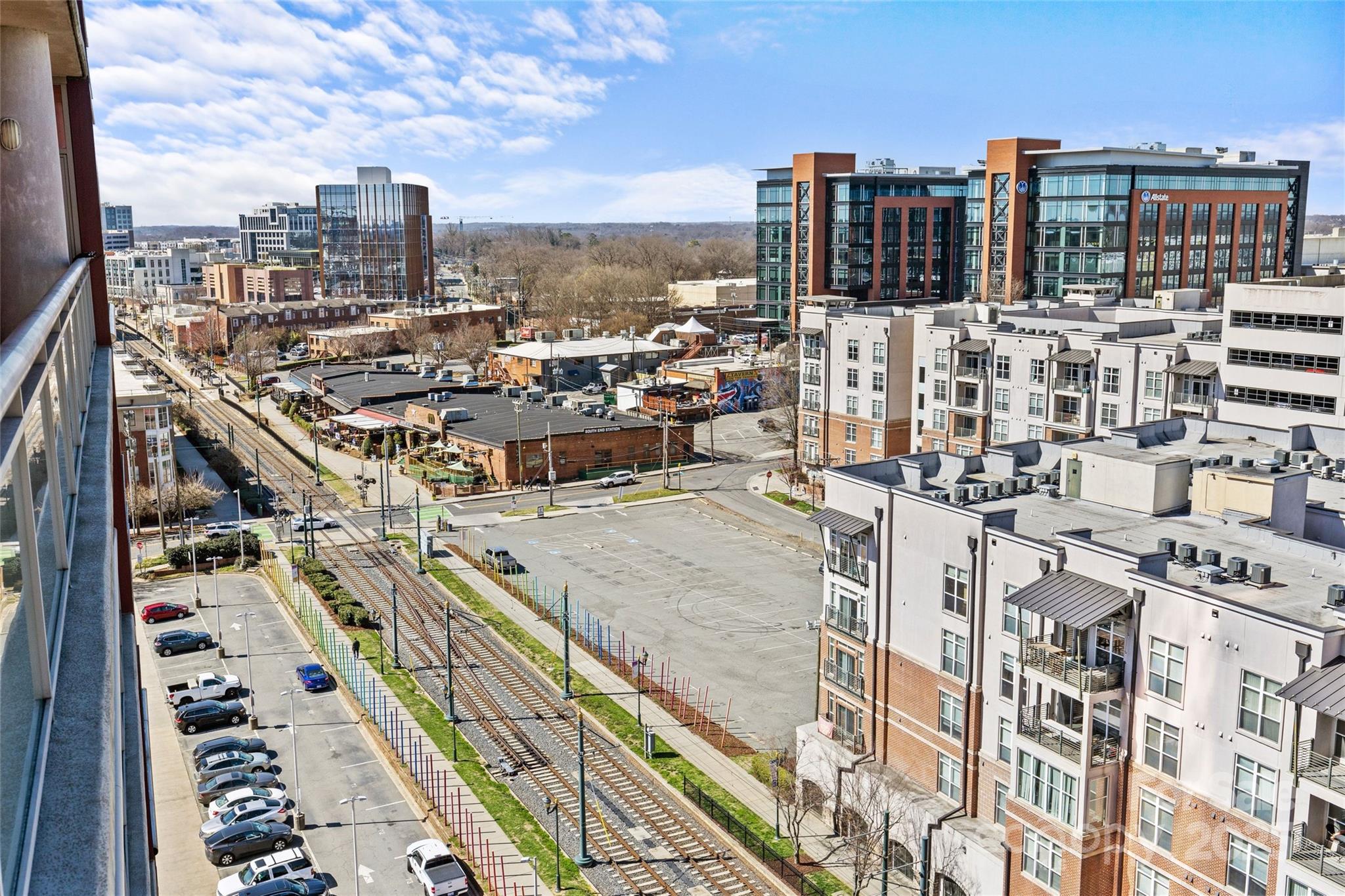 Charlotte, North Carolina 28203, United States, 2 Bedrooms Bedrooms, ,2 BathroomsBathrooms,Residential,Under Contract,81940