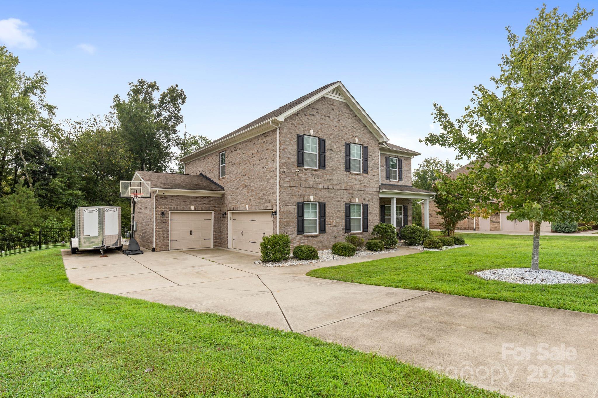 2736 Stonewood View