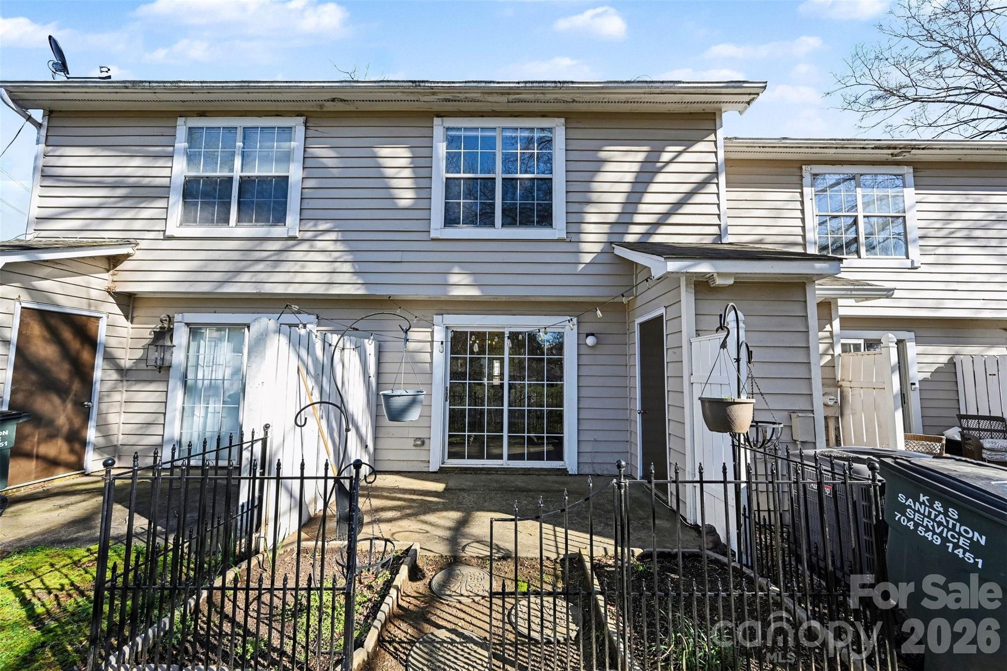 Manor Lake - Residential