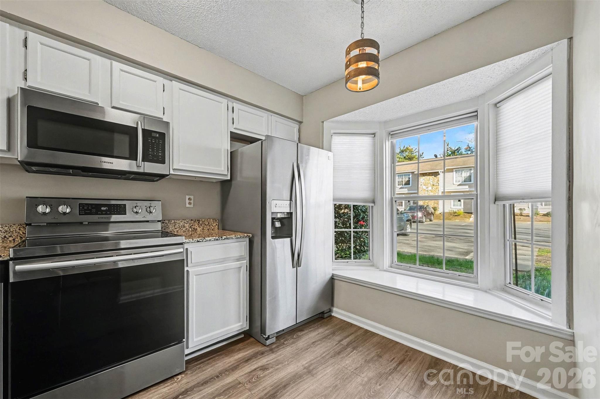 Manor Lake - Residential