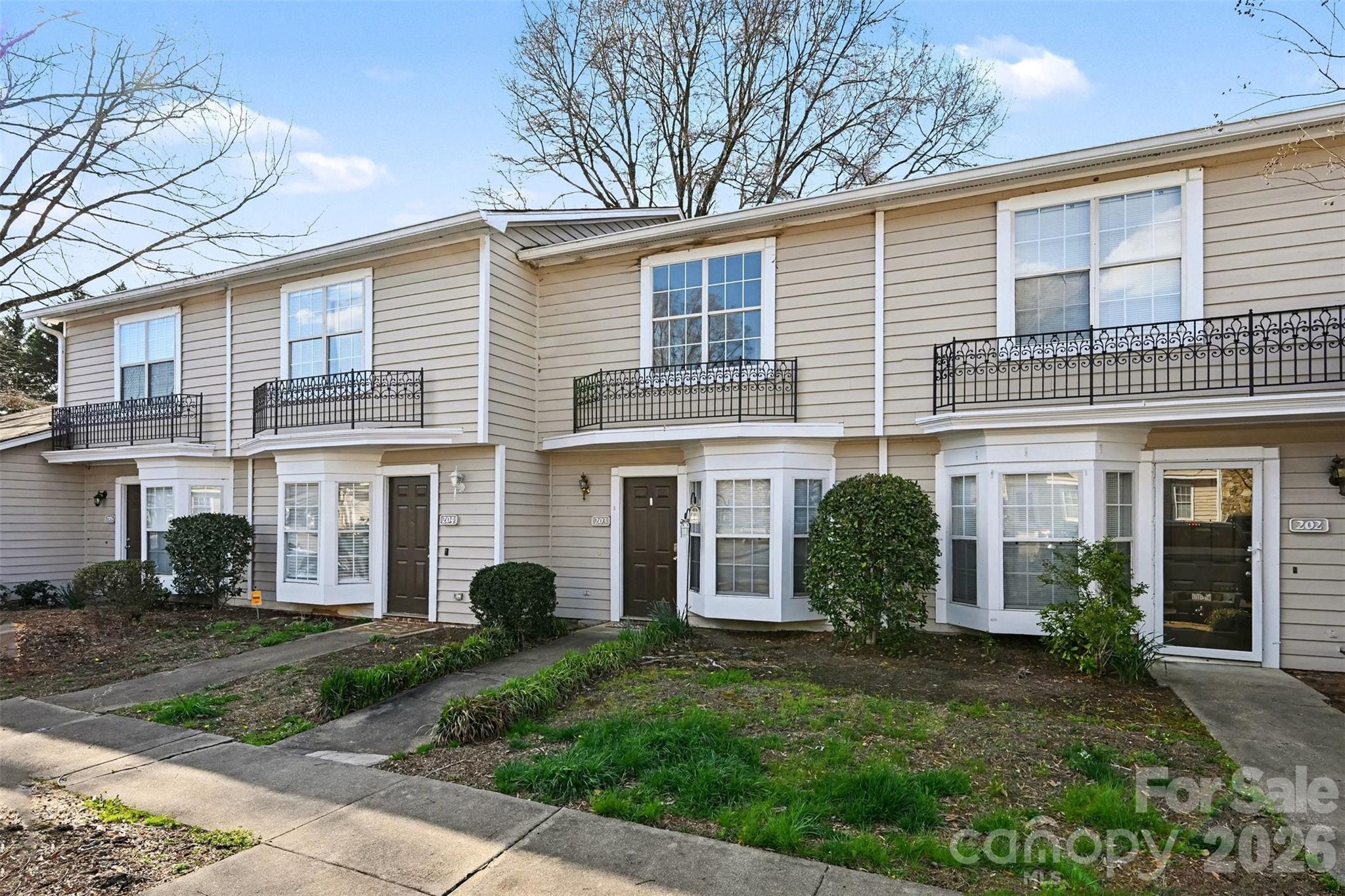 Manor Lake - Residential