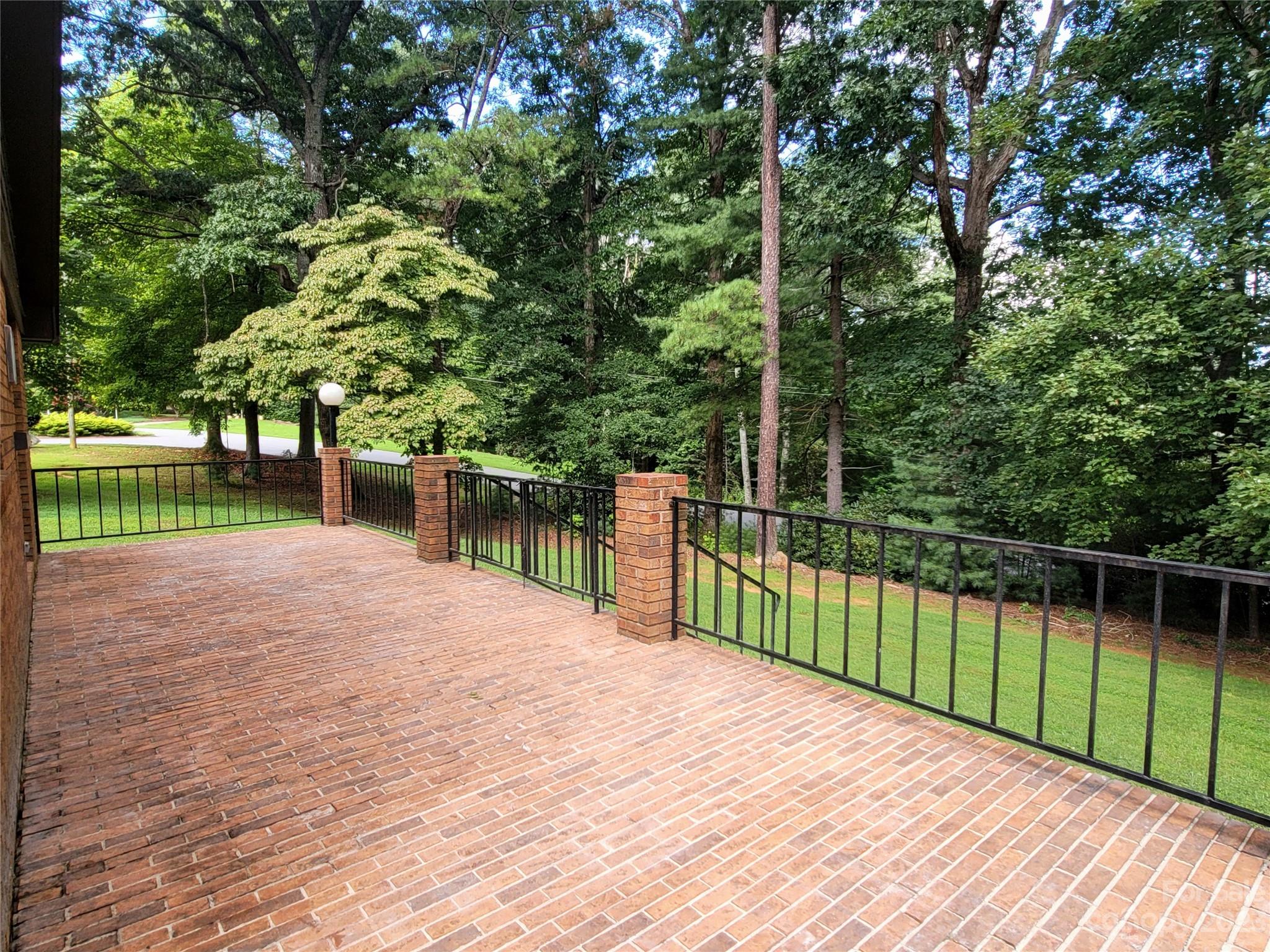 La Foret - Residential