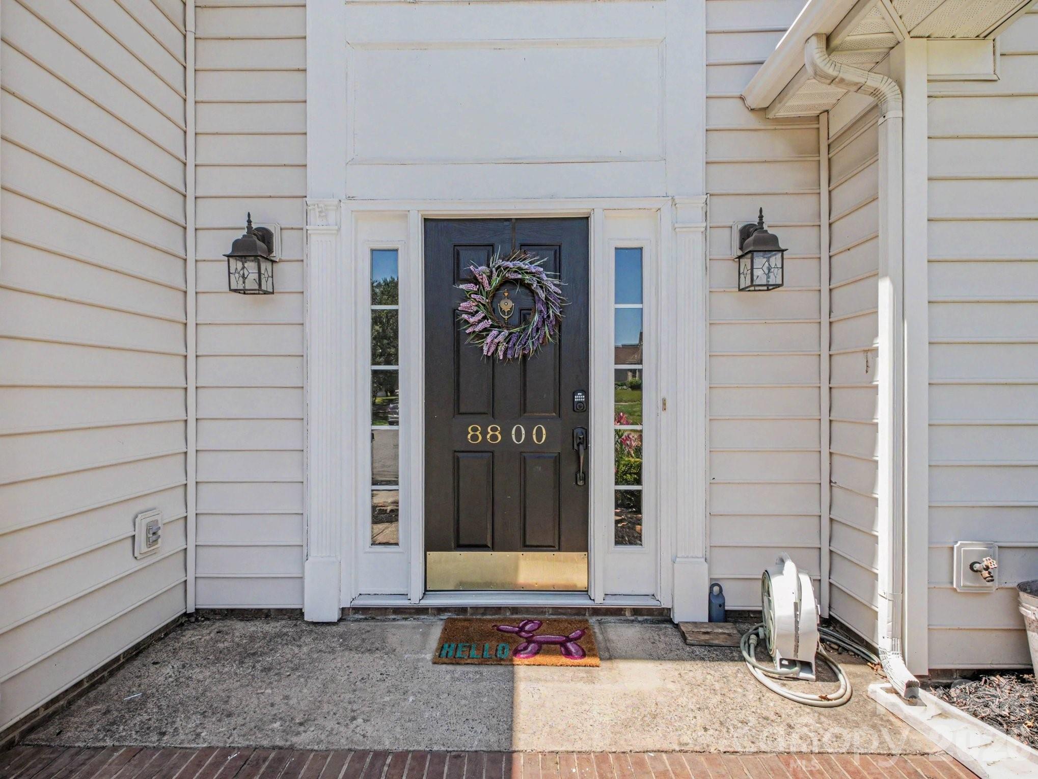 8800 Cavonnier Lane