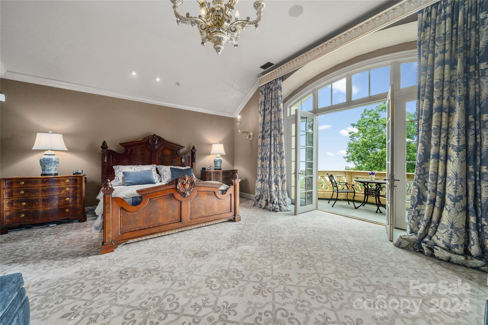 Asheville, North Carolina 28804, United States, 4 Bedrooms Bedrooms, ,5 BathroomsBathrooms,Residential,Active,47482