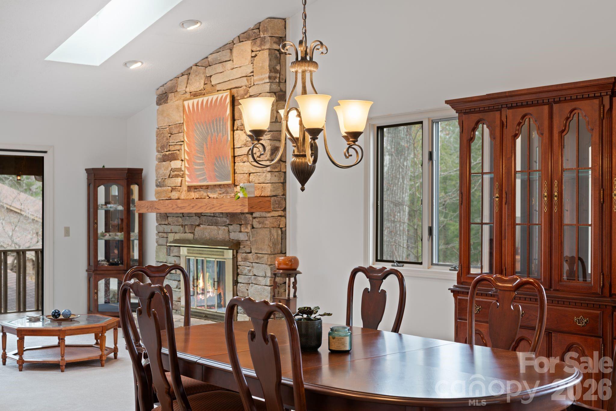 301 N Scarlet Oak Lane