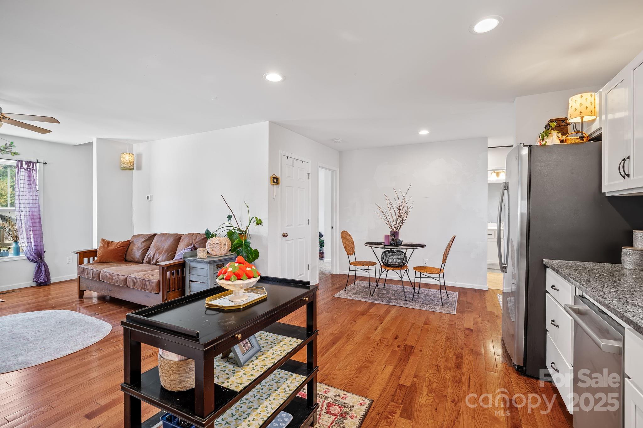 Lillie Farm Cove - Residential