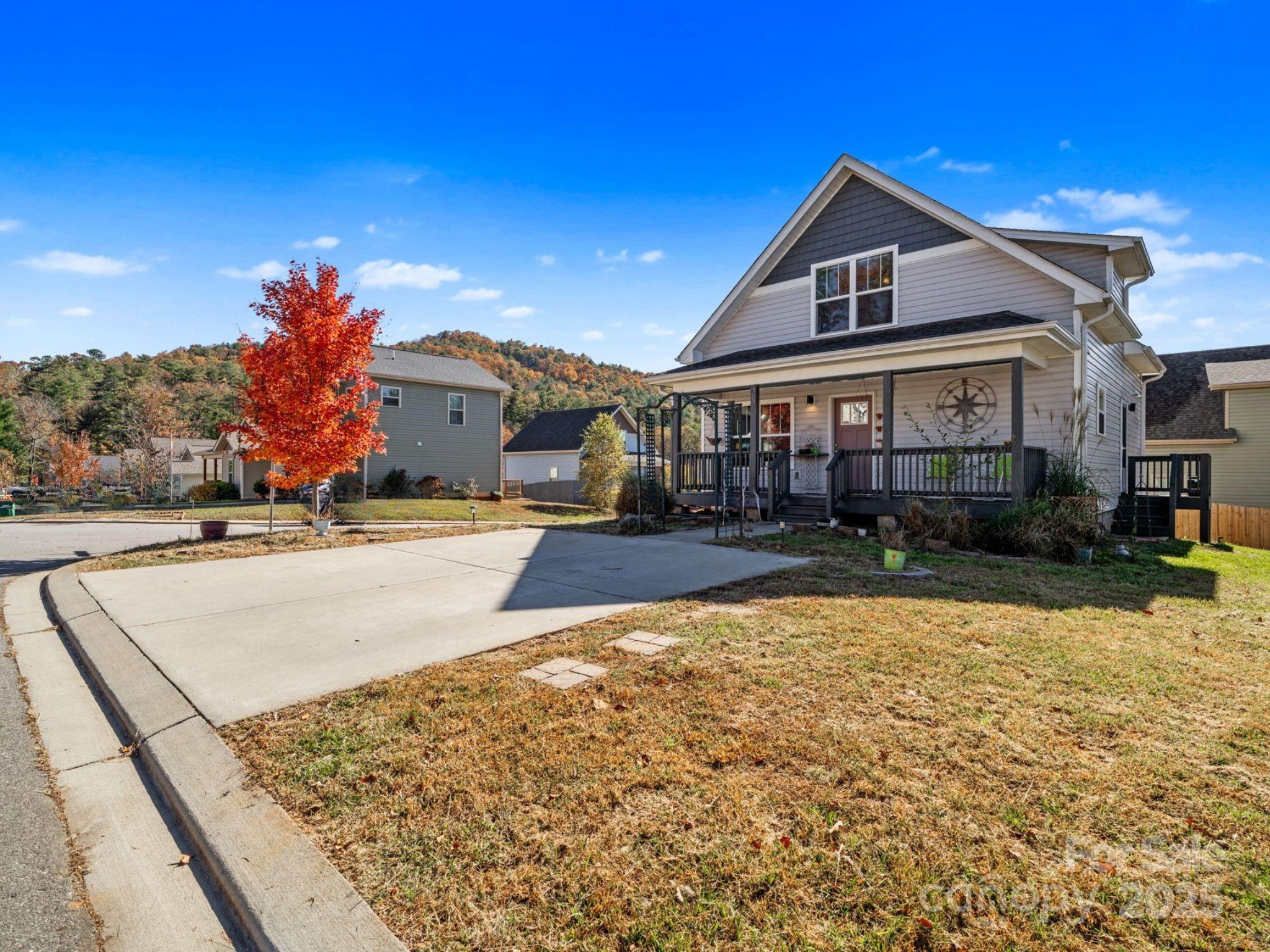 Lillie Farm Cove - Residential