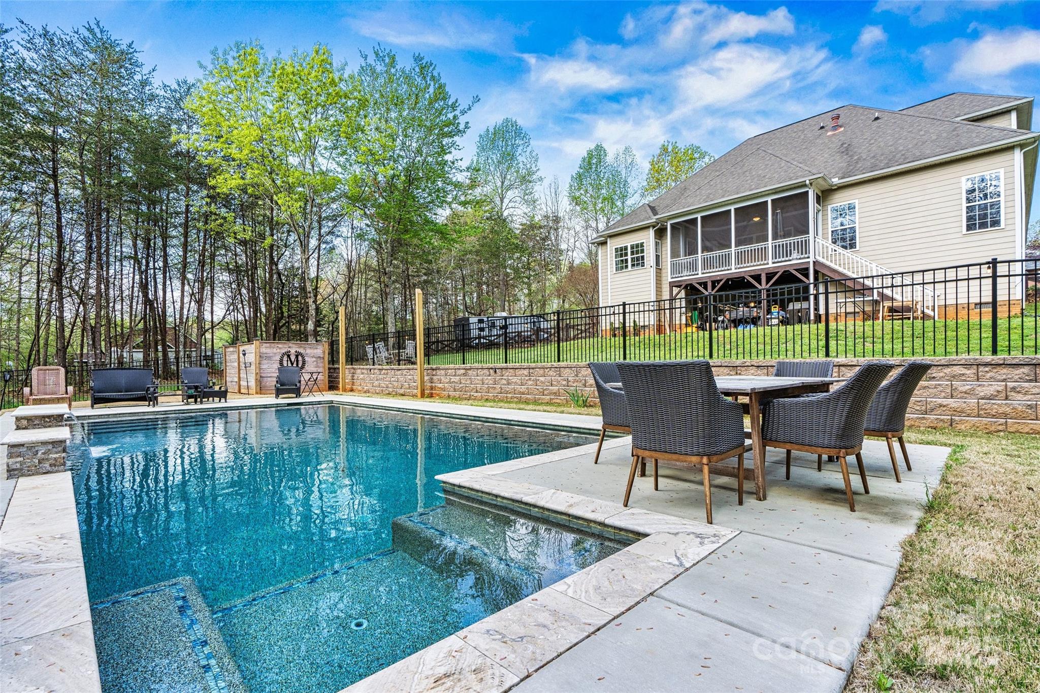 3207 Oak Ridge Circle