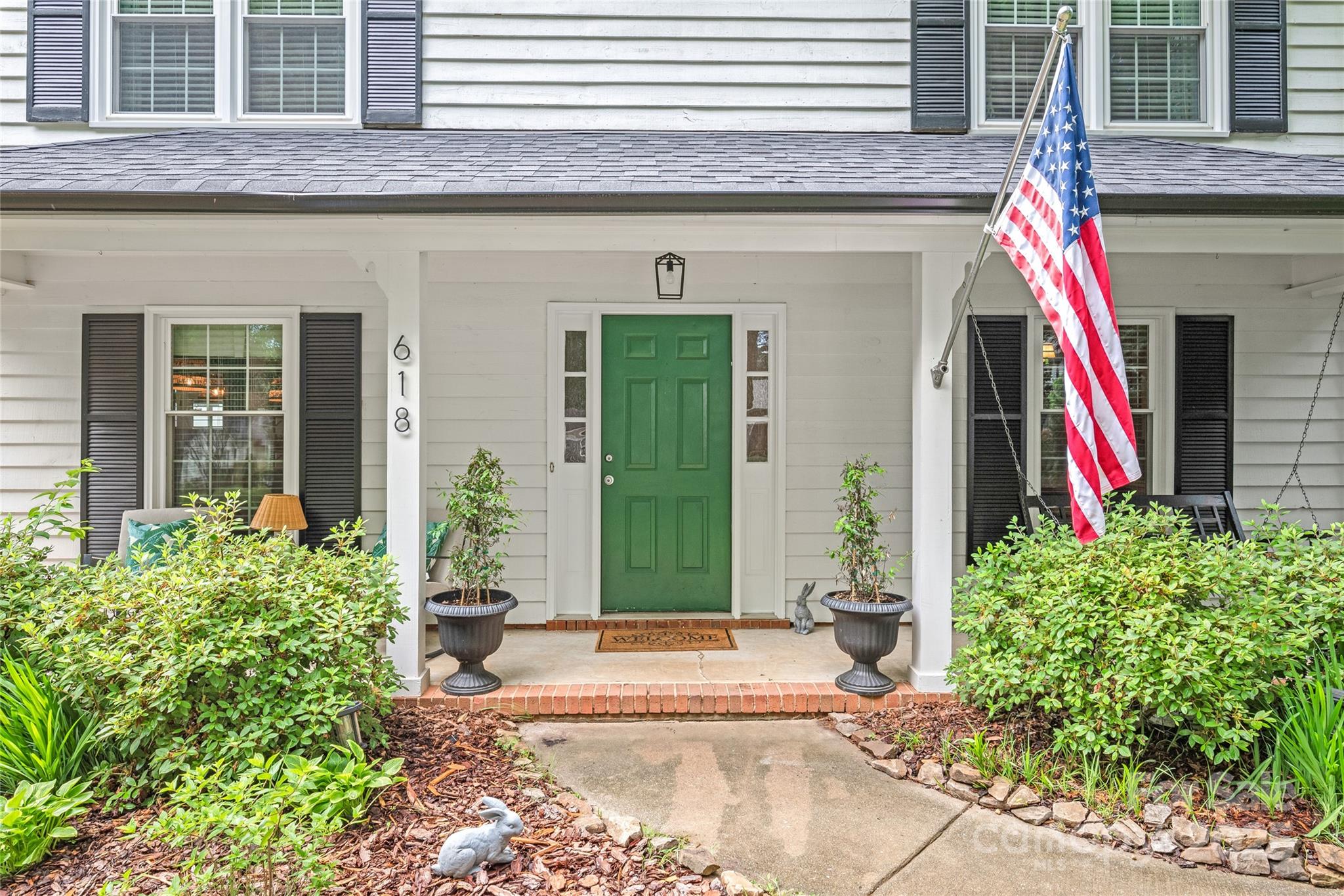 618 Heathermoor Court