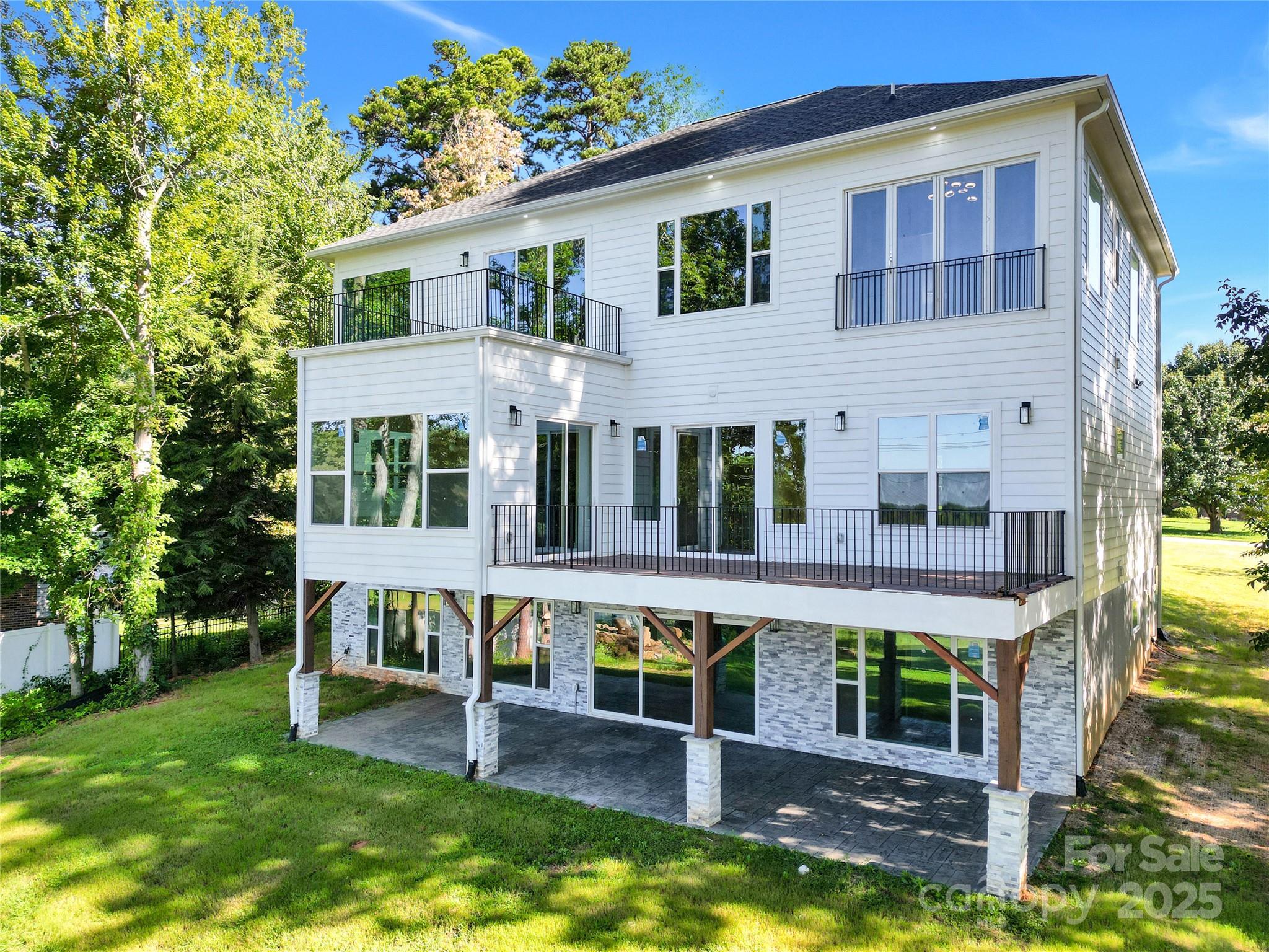 124 Clipper Lane
