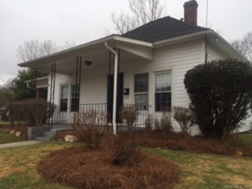 Adorable gem located walking distance to downtown Rock Hill!  This home features a fenced in rear yard, three bedrooms and a large eat in kitchen! Hardwoods and high ceilings in many rooms and the entrance hall, a large front porch makes this the coziest home on the street!