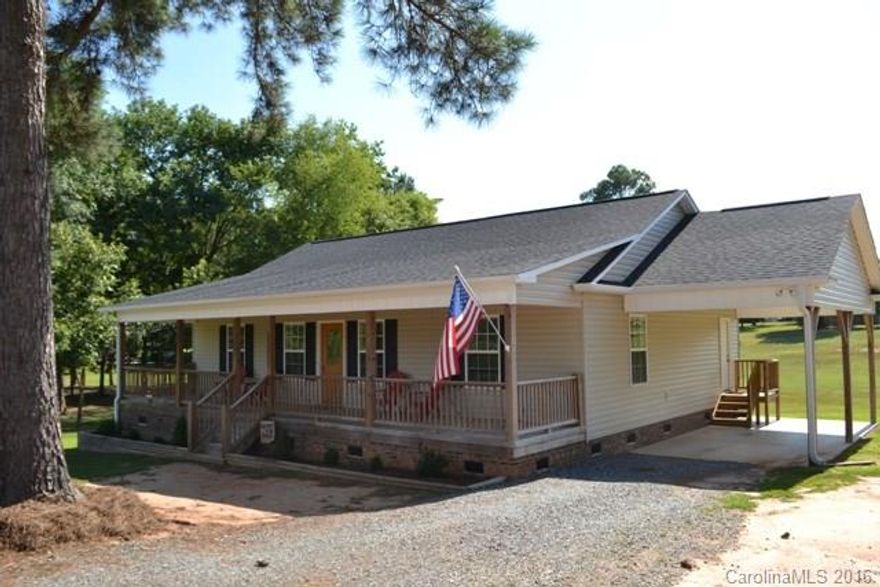 Come make this lovely home yours!  Maintenance free living with rocking chair front porch, deck and fire pit.  Sits on a little over half an acre.  Large master bedroom with walk in closet, spacious master bath with double vanity!  Two additional guest bedrooms and bath, cozy great room and wonderful kitchen and eating area.  Great access to I-77 and easy commute to Charlotte or Columbia.