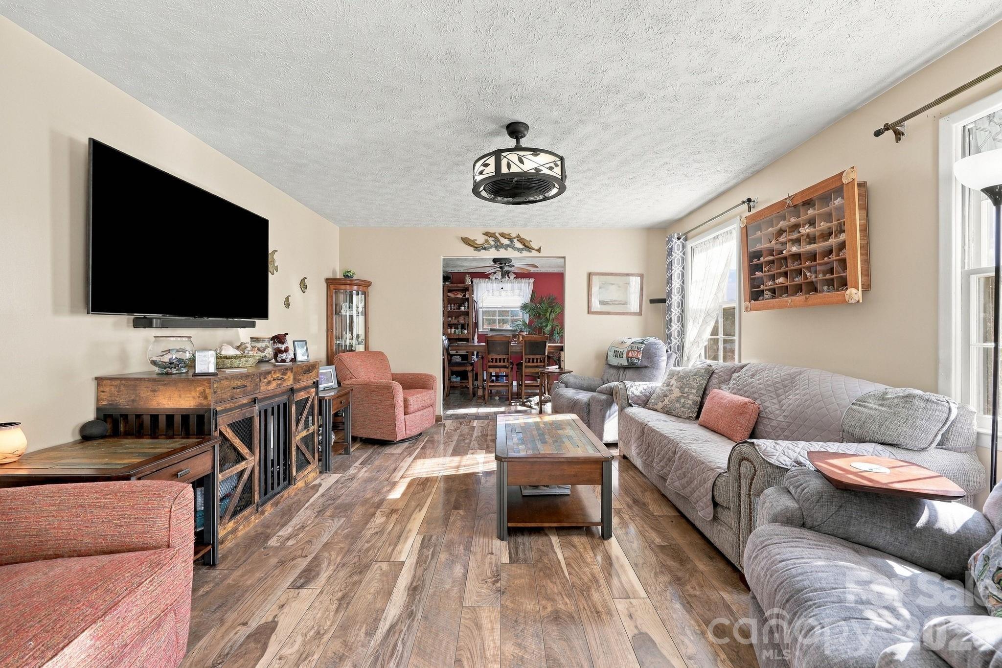 7 Fieldcrest Circle
