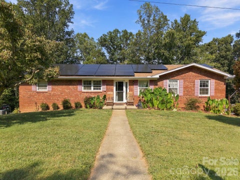 Photo of 7 Fieldcrest Circle, Asheville, NC 28806 (MLS # 4422767)