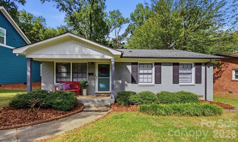 Photo of 1721 Dallas Avenue, Charlotte, NC 28205 (MLS # 4431897)
