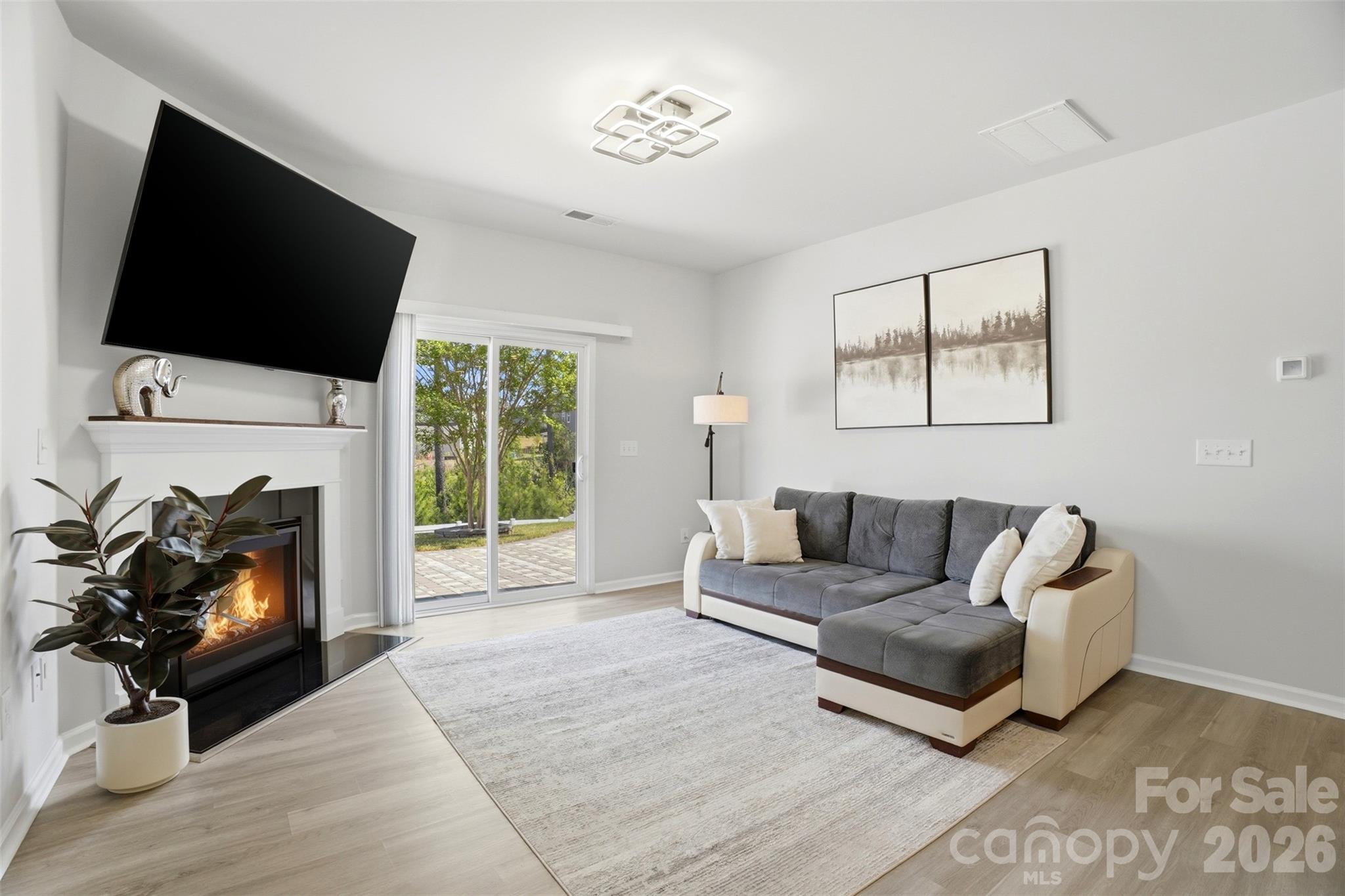 1389 Loggerhead Drive