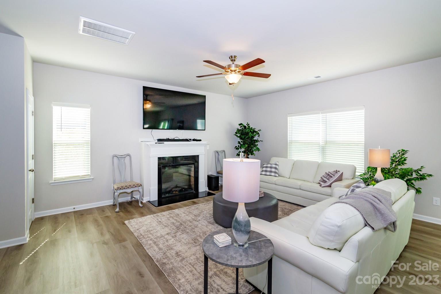 Kings View - Residential