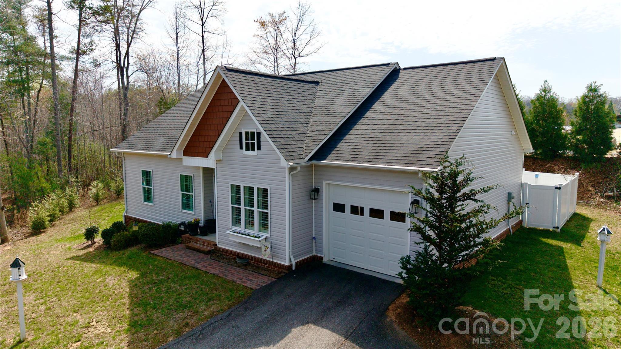 The Oaks at Hunters Ridge - Residential