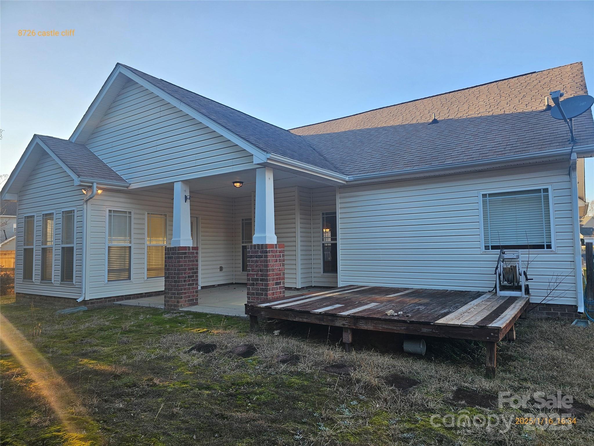 Castle Cliff - Residential